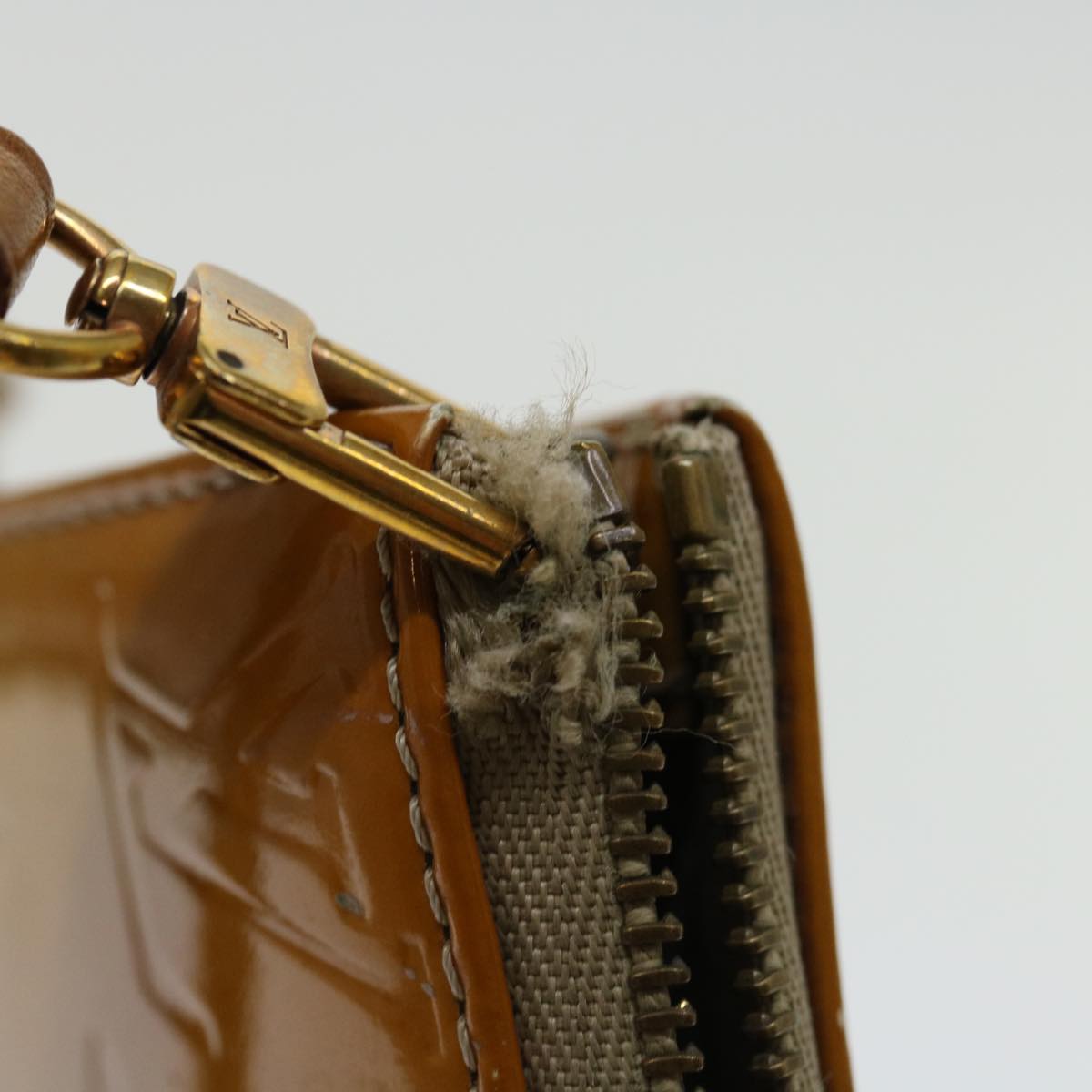 LOUIS VUITTON Monogram Vernis Lexington Pouch Beige M91010 LV 71143