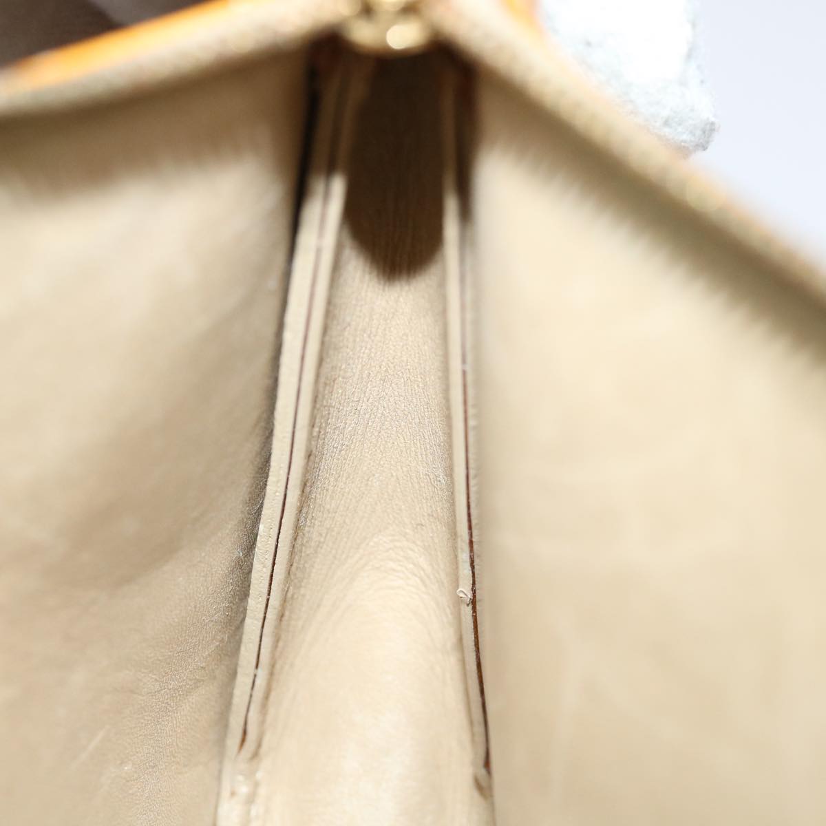 LOUIS VUITTON Monogram Vernis Lexington Pouch Beige M91010 LV 71143