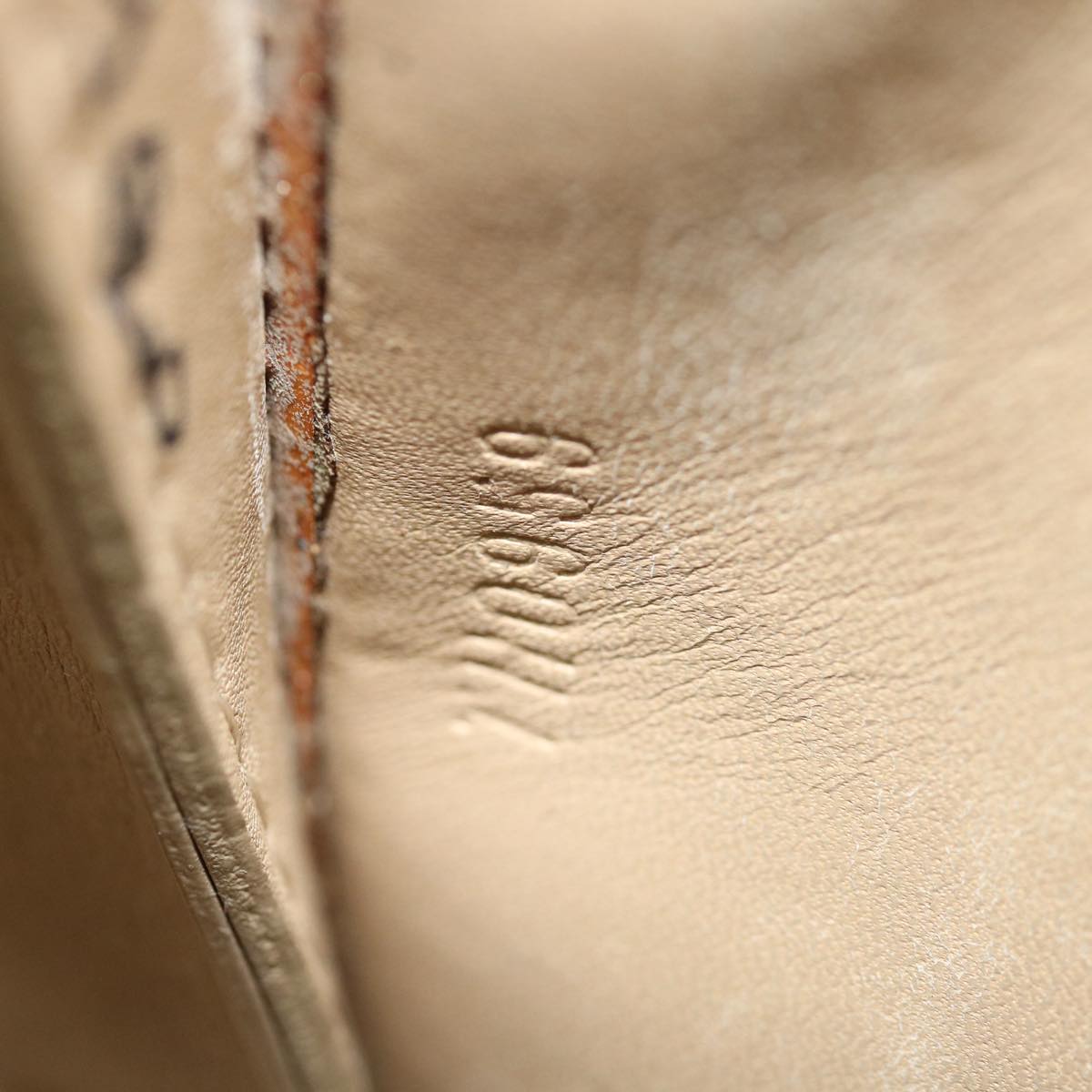 LOUIS VUITTON Monogram Vernis Lexington Pouch Beige M91010 LV 71143