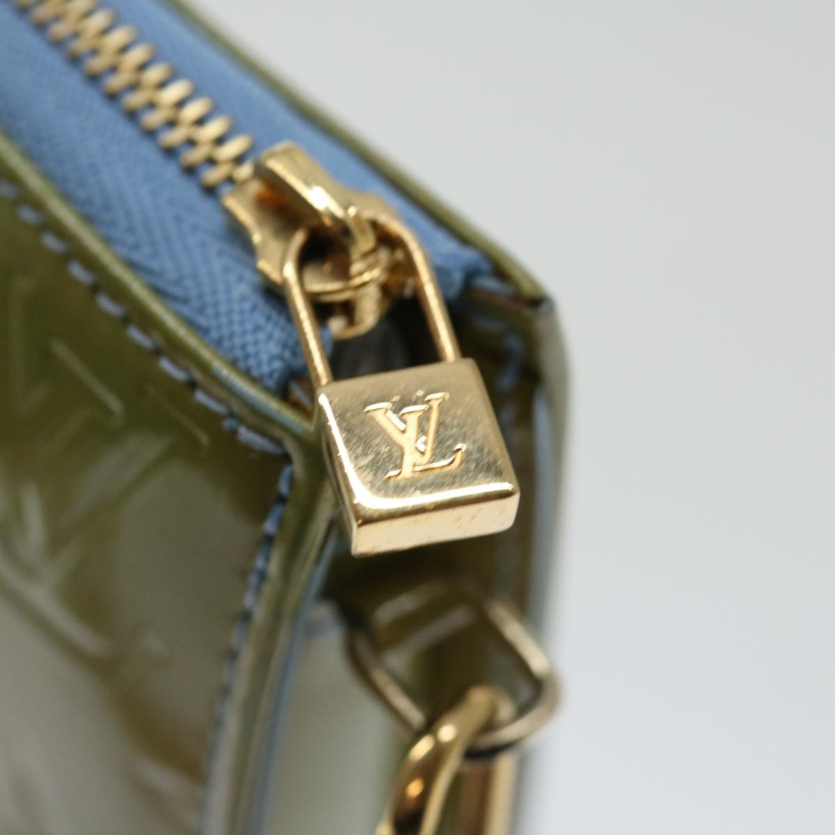 LOUIS VUITTON Monogram Vernis Lexington Pouch Baby Blue M91011 LV 71204