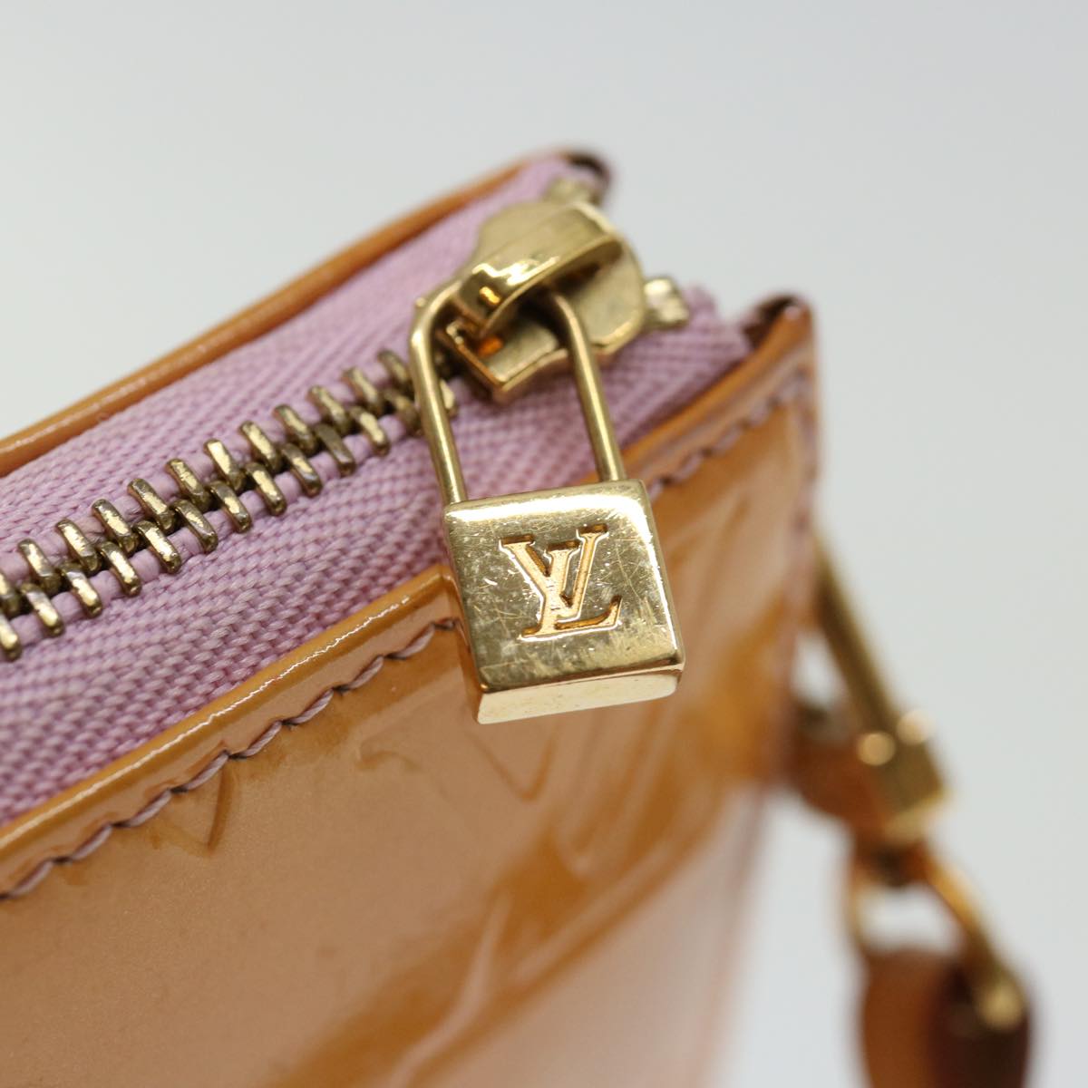 LOUIS VUITTON Vernis Lexington Pouch Marshmallow Pink M91057 LV 71207