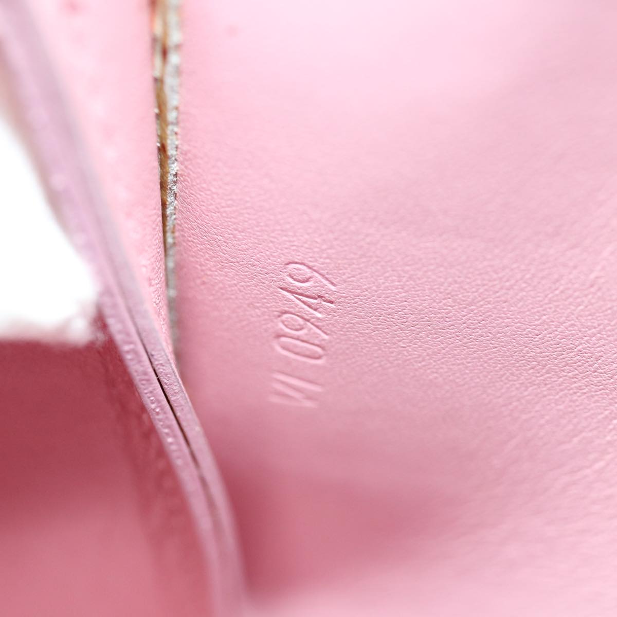 LOUIS VUITTON Vernis Lexington Pouch Marshmallow Pink M91057 LV 71207