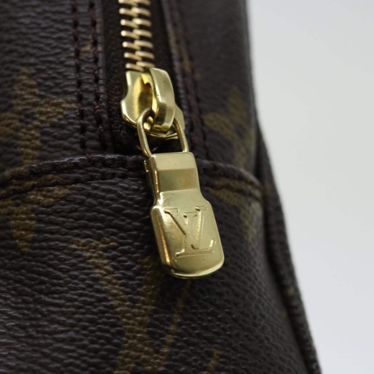 LOUIS VUITTON Monogram Trousse Toilette 18 Pouch M47526 LV 71214