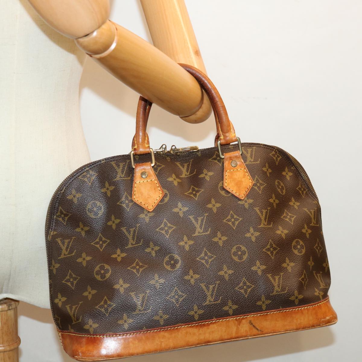 LOUIS VUITTON Monogram Alma Hand Bag M51130 LV 71258