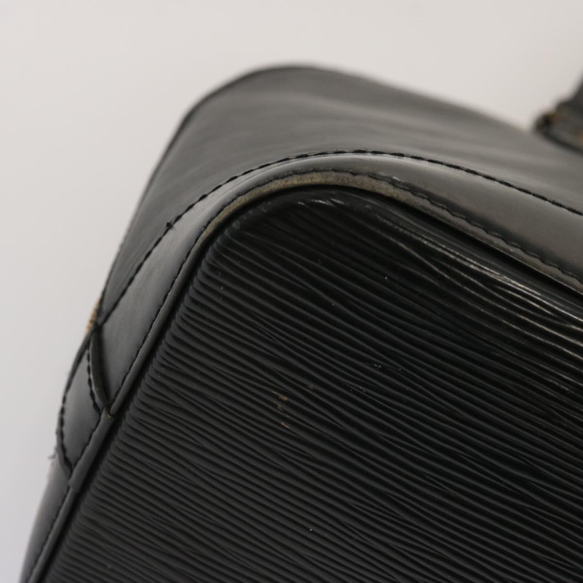 LOUIS VUITTON Epi Alma Hand Bag Black M52142 LV 71276