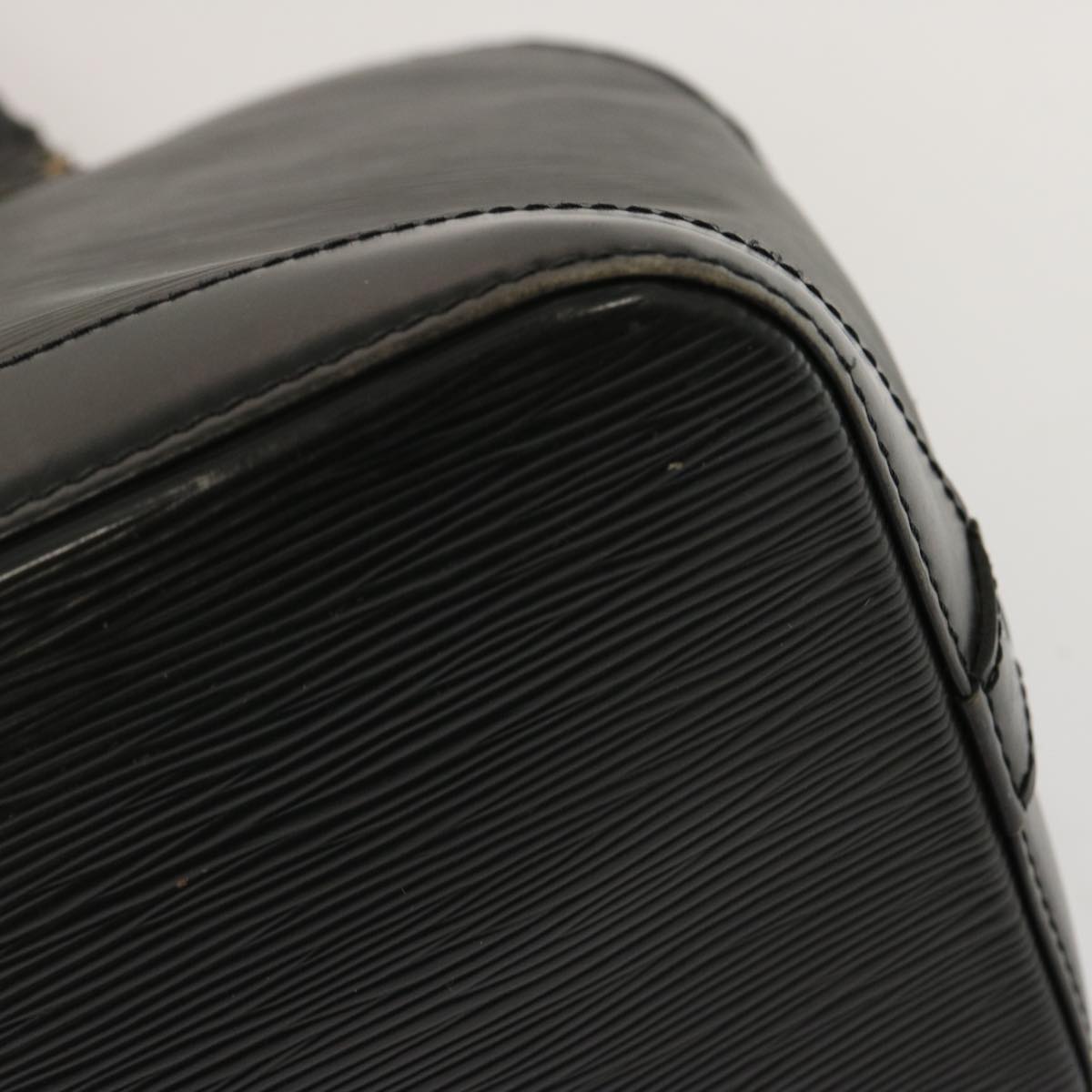 LOUIS VUITTON Epi Alma Hand Bag Black M52142 LV 71276