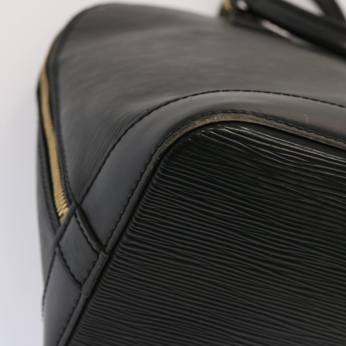 LOUIS VUITTON Epi Alma Hand Bag Black M52142 LV 71276