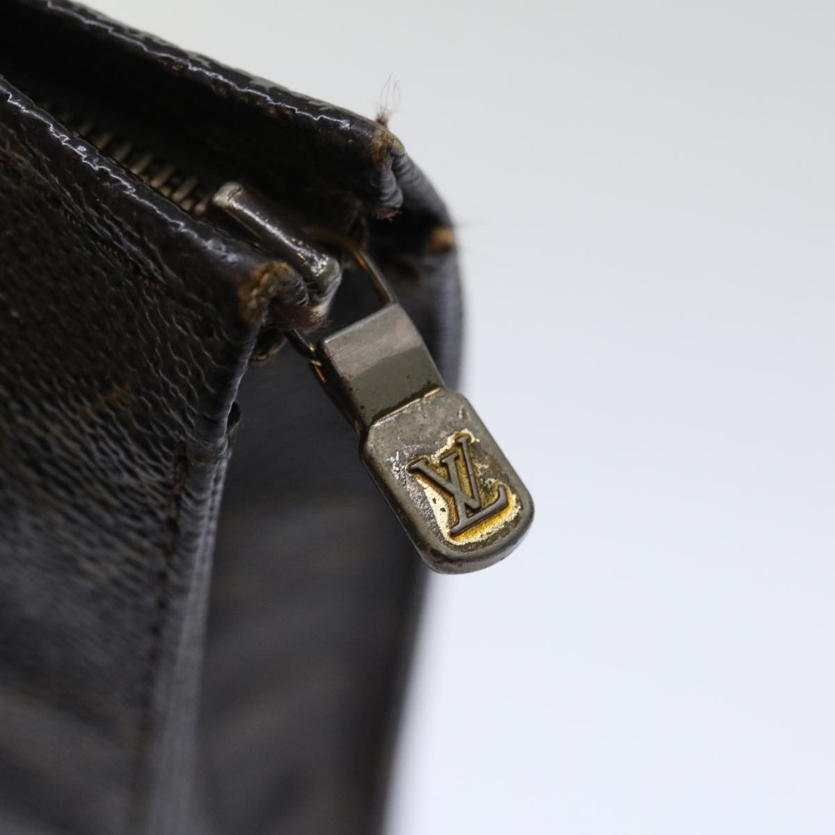 LOUIS VUITTON Monogram Poche Toilette 26 Pouch M47542 LV 71389