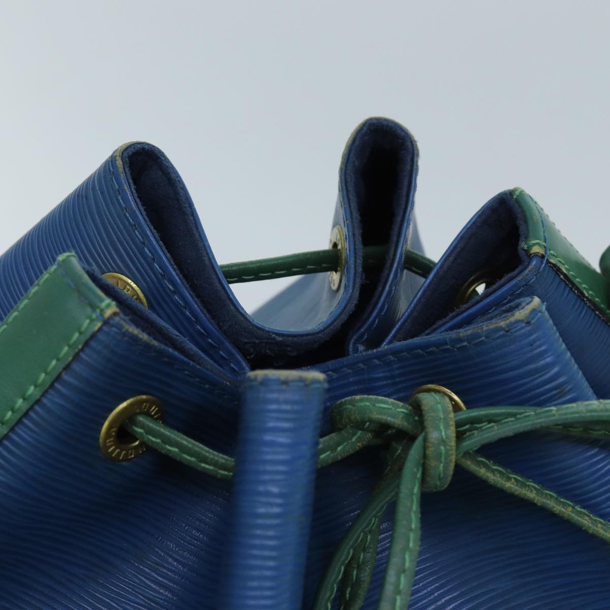 LOUIS VUITTON Epi Noe Shoulder Bag Bicolor Green Blue M44044 LV 71396