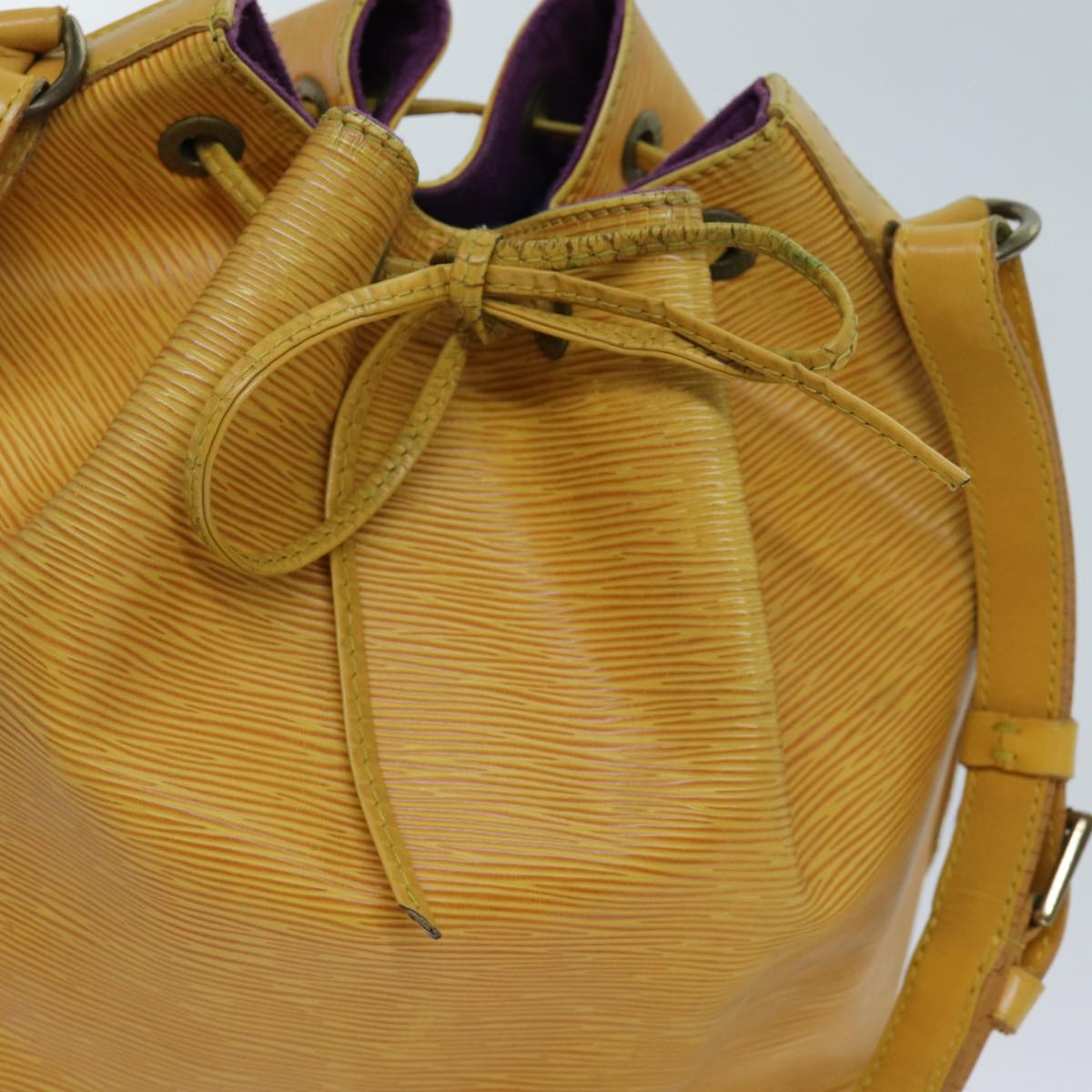 LOUIS VUITTON Epi Petit Noe Shoulder Bag Tassili Yellow M44109 LV 71397