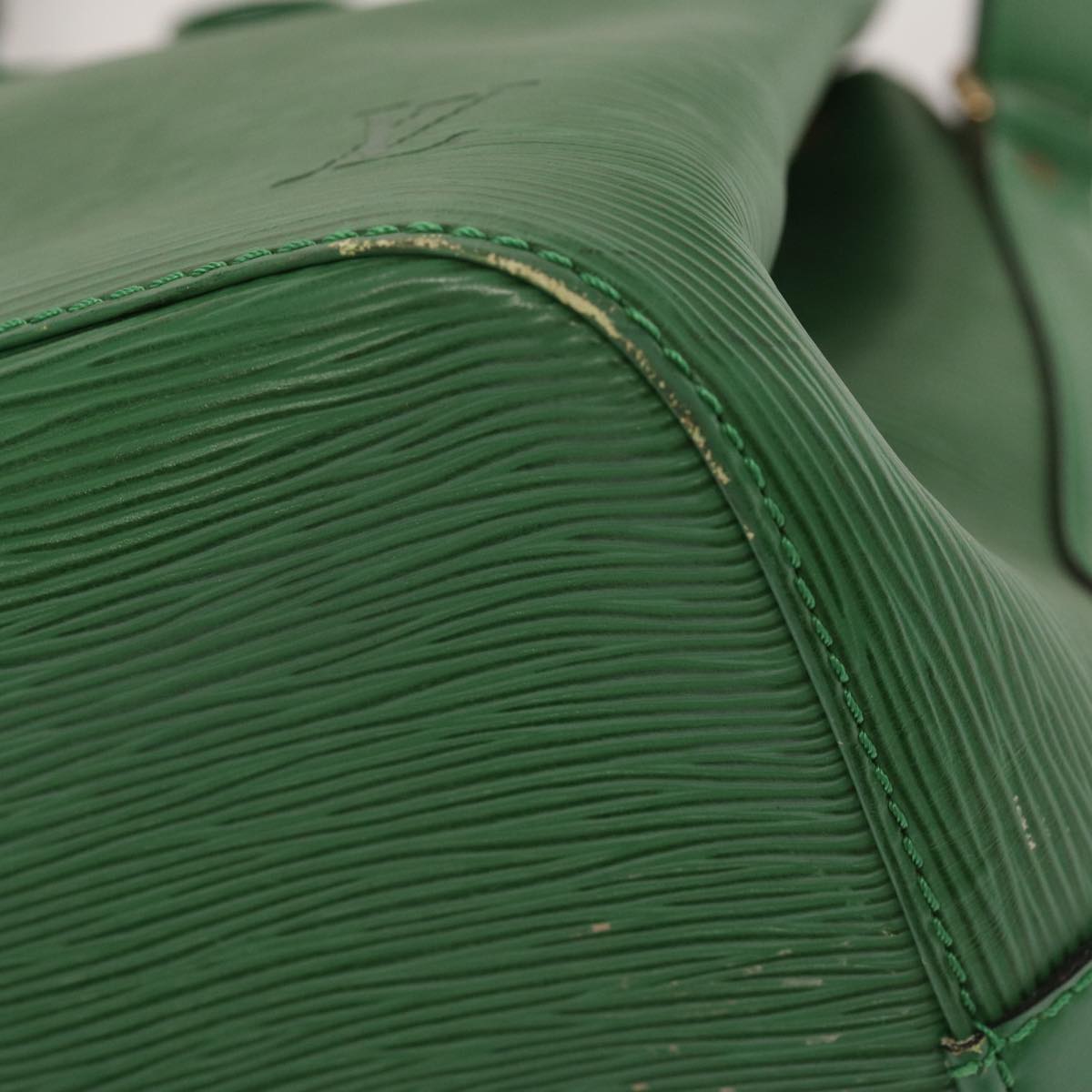 LOUIS VUITTON Epi Petit Noe Shoulder Bag Green M44104 LV 71400