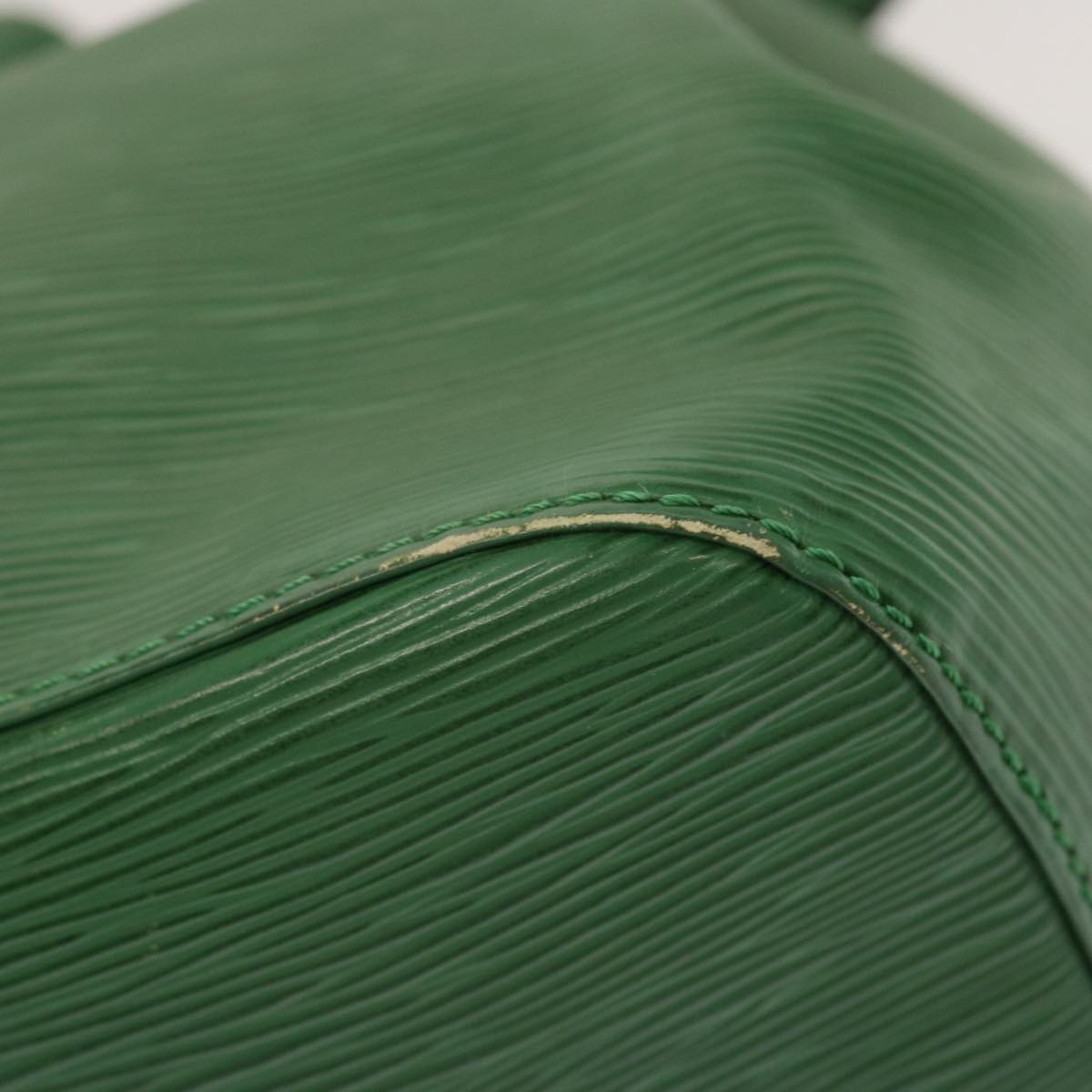 LOUIS VUITTON Epi Petit Noe Shoulder Bag Green M44104 LV 71400