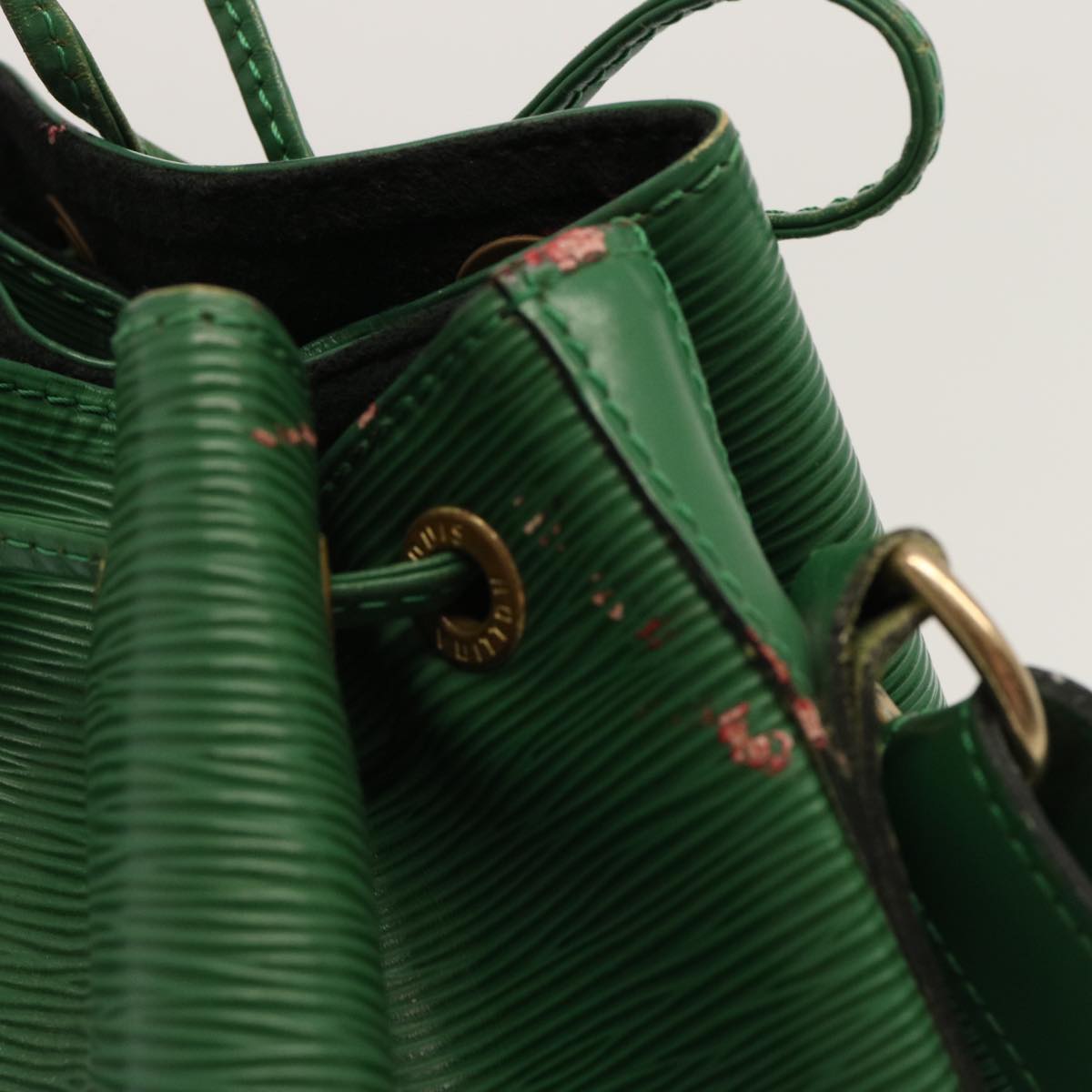 LOUIS VUITTON Epi Petit Noe Shoulder Bag Green M44104 LV 71400