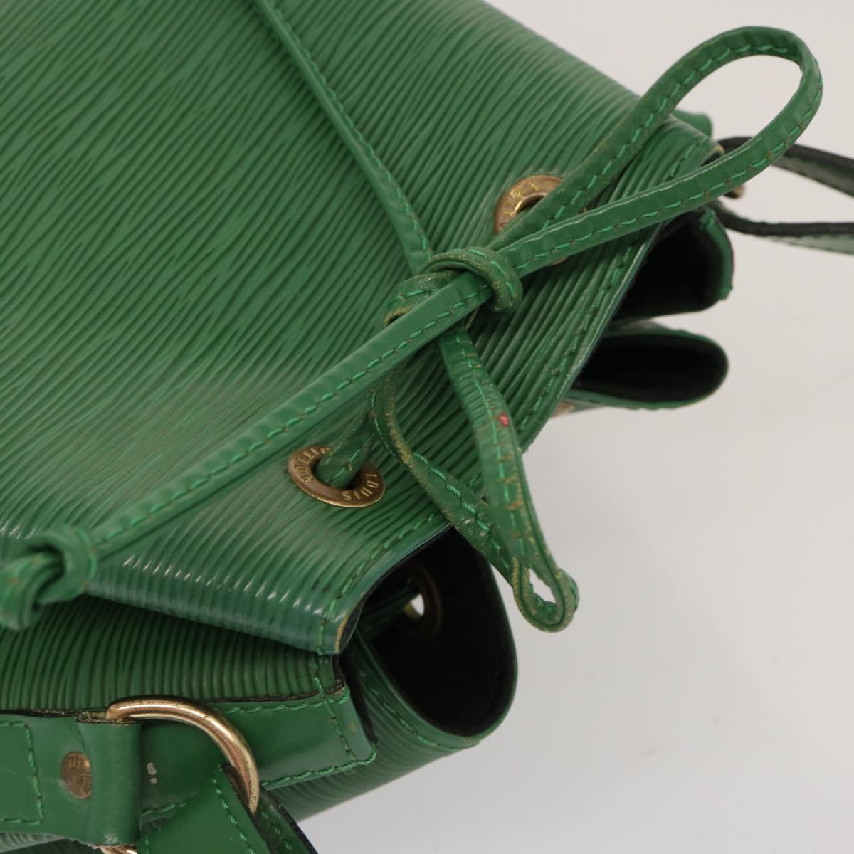 LOUIS VUITTON Epi Petit Noe Shoulder Bag Green M44104 LV 71400