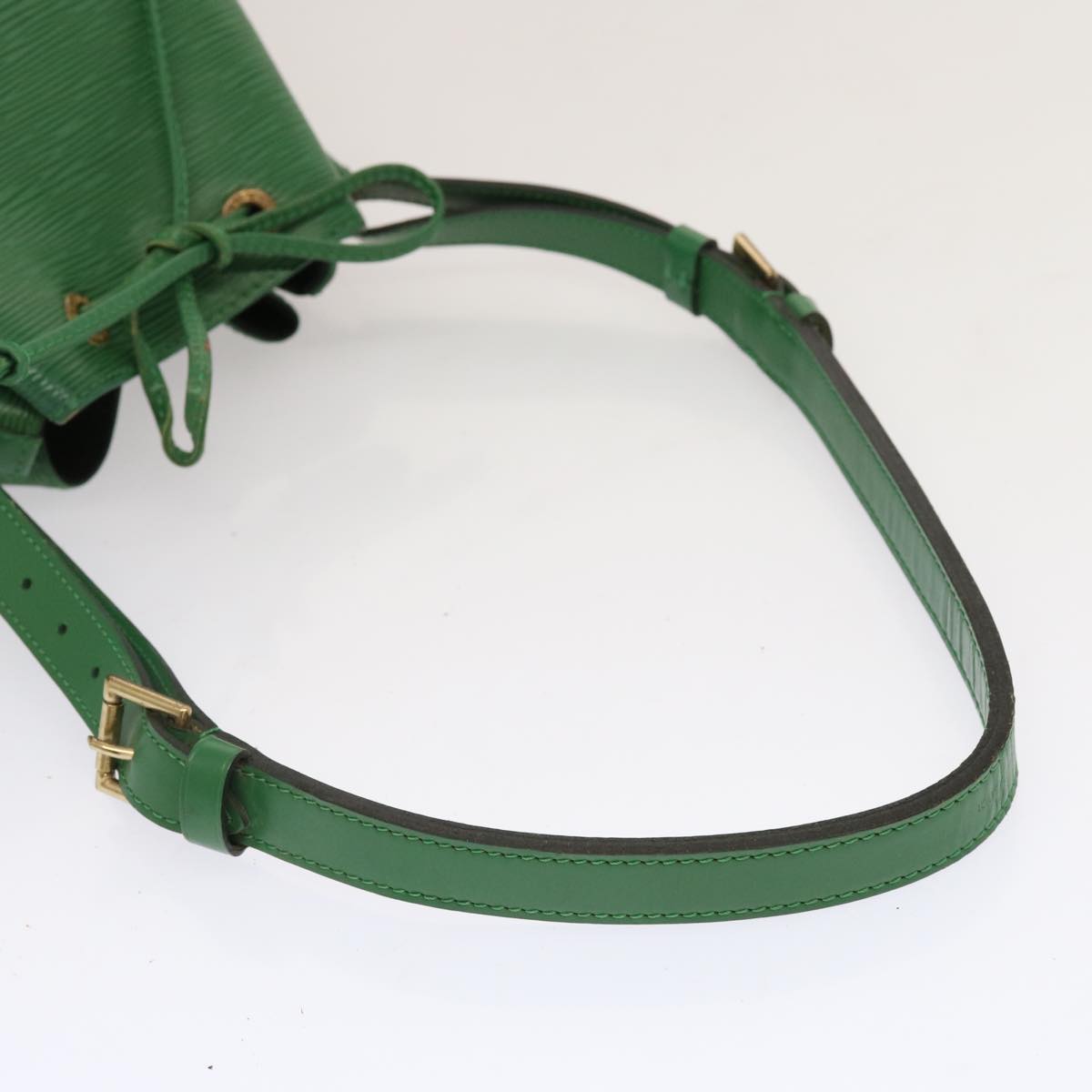 LOUIS VUITTON Epi Petit Noe Shoulder Bag Green M44104 LV 71400