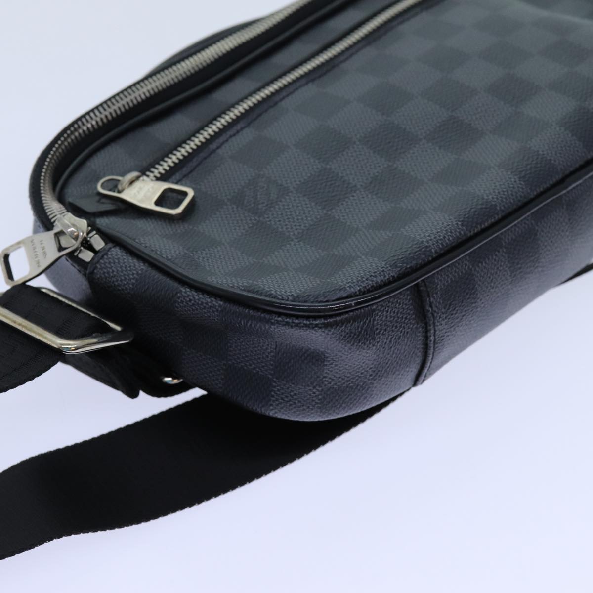LOUIS VUITTON Damier Graphite Ambreil Shoulder Bag N41289 LV 71423