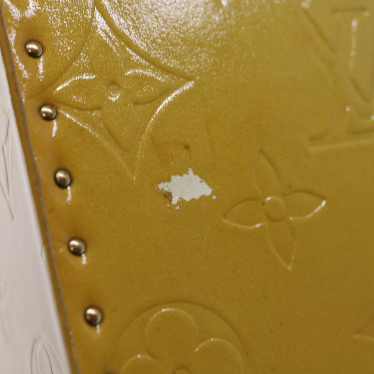 LOUIS VUITTON Monogram Vernis Bleecker Cosmetic Pouch Beige M91002 71437