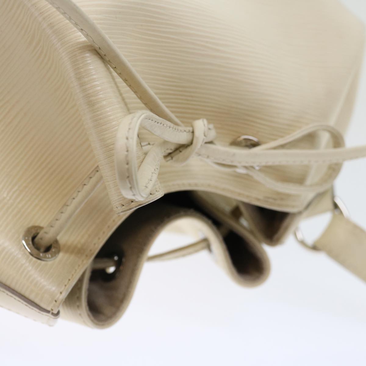 LOUIS VUITTON Epi Noe Shoulder Bag White Yvoire M4084J LV 71460