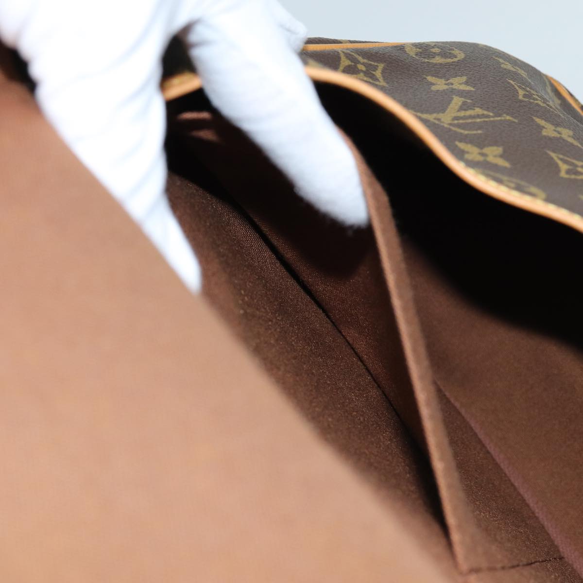 LOUIS VUITTON Monogram Saumur 35 Shoulder Bag M42254 LV 71604A