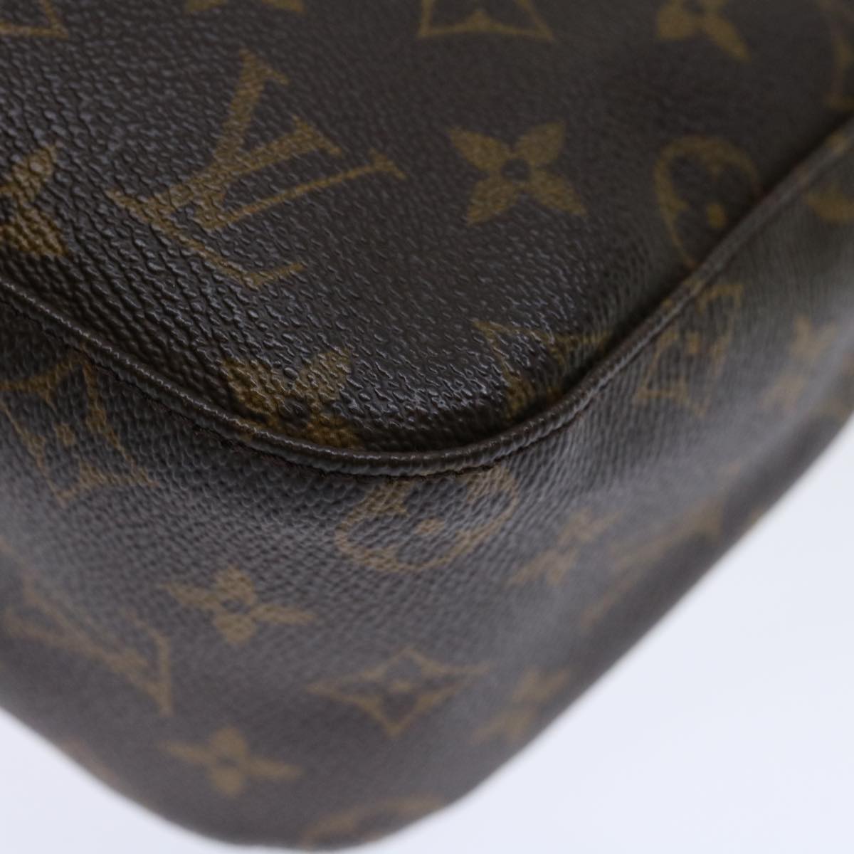 LOUIS VUITTON Monogram Looping MM Shoulder Bag M51146 LV 71605A