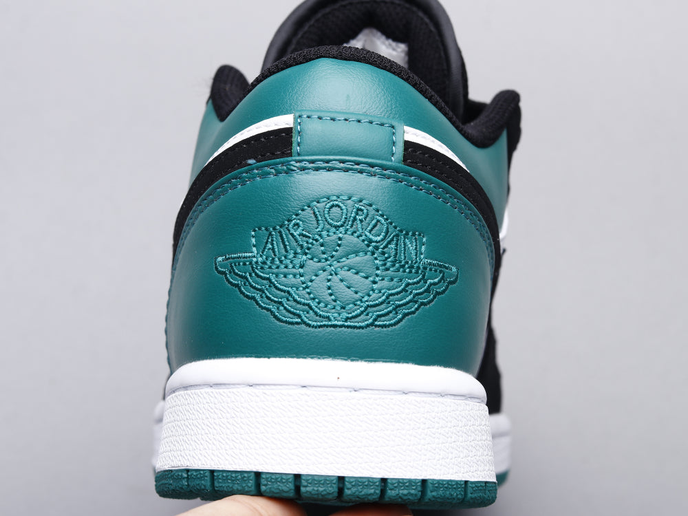 GLM - AJ1 black and green toes
