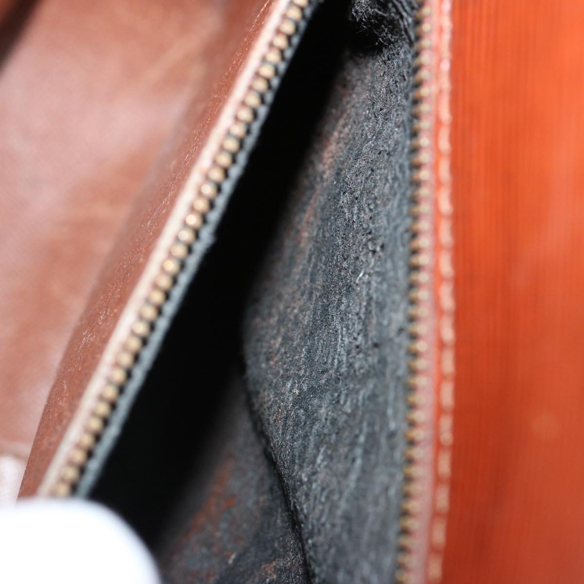 LOUIS VUITTON Epi Saint Cloud GM Shoulder Bag Brown M52193 LV 71703