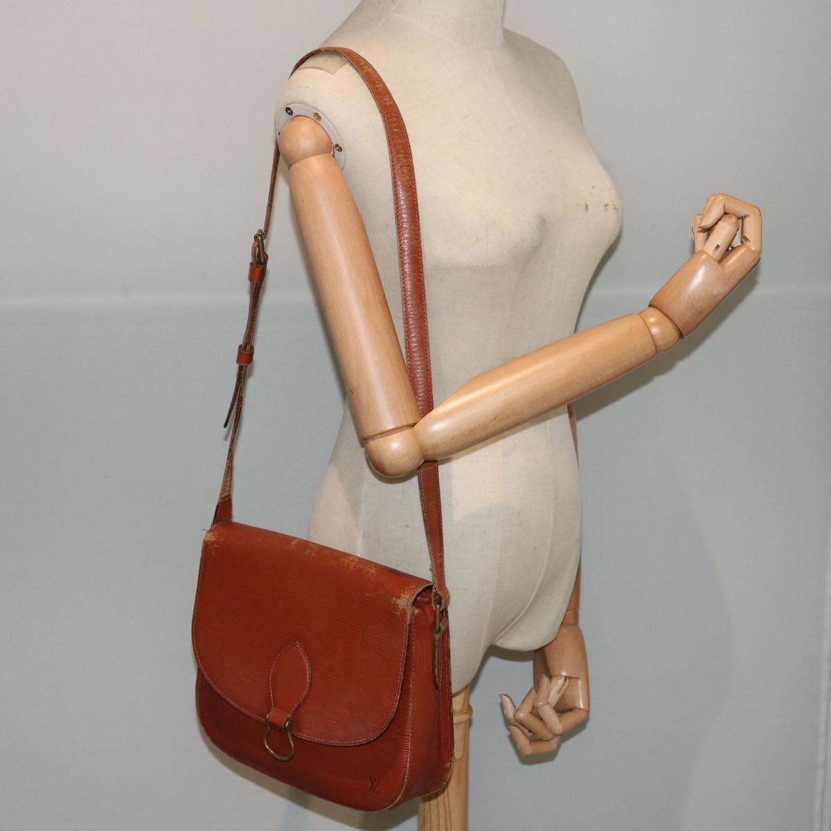 LOUIS VUITTON Epi Saint Cloud GM Shoulder Bag Brown M52193 LV 71703