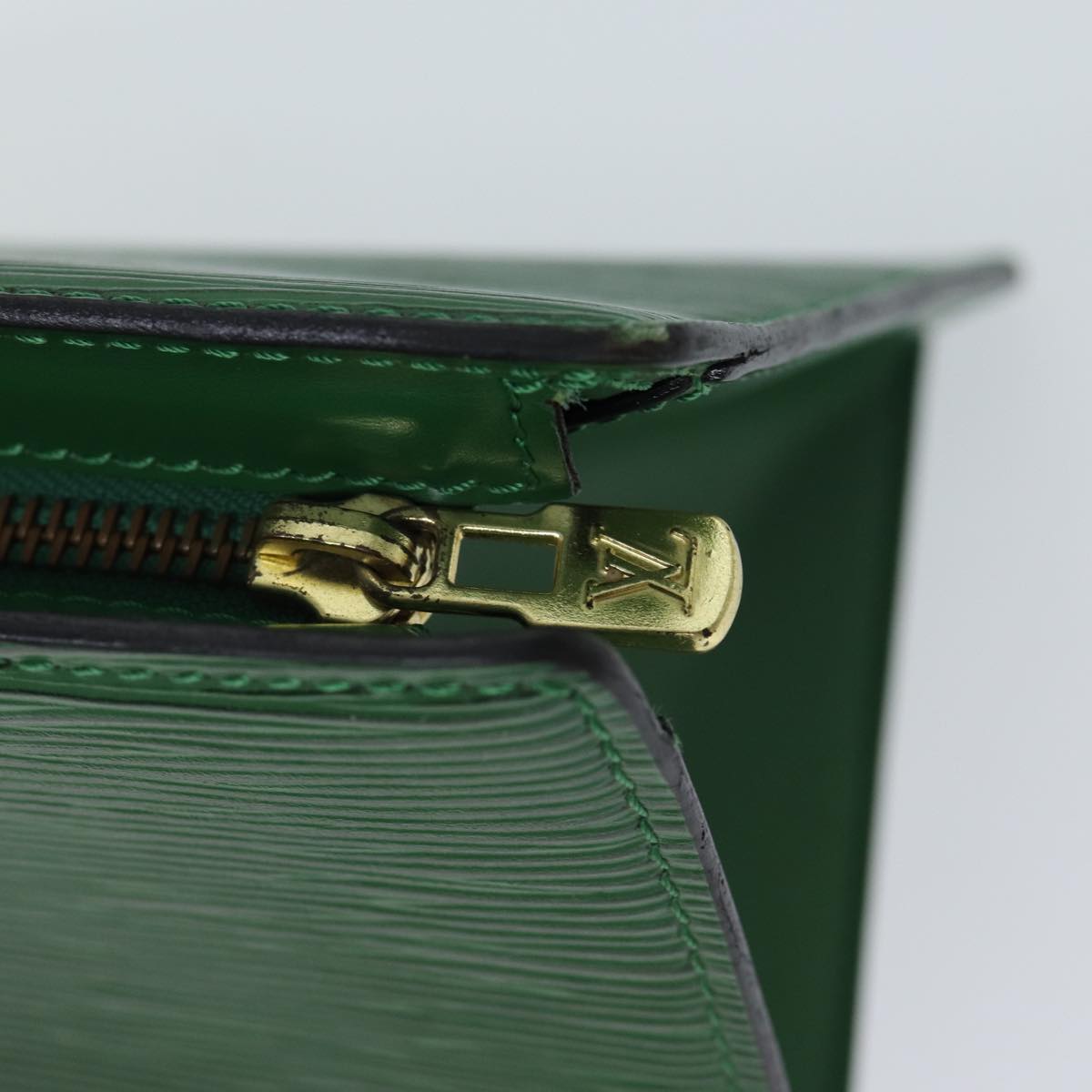 LOUIS VUITTON Epi Sac Triangle Hand Bag Green M52094 LV 71766