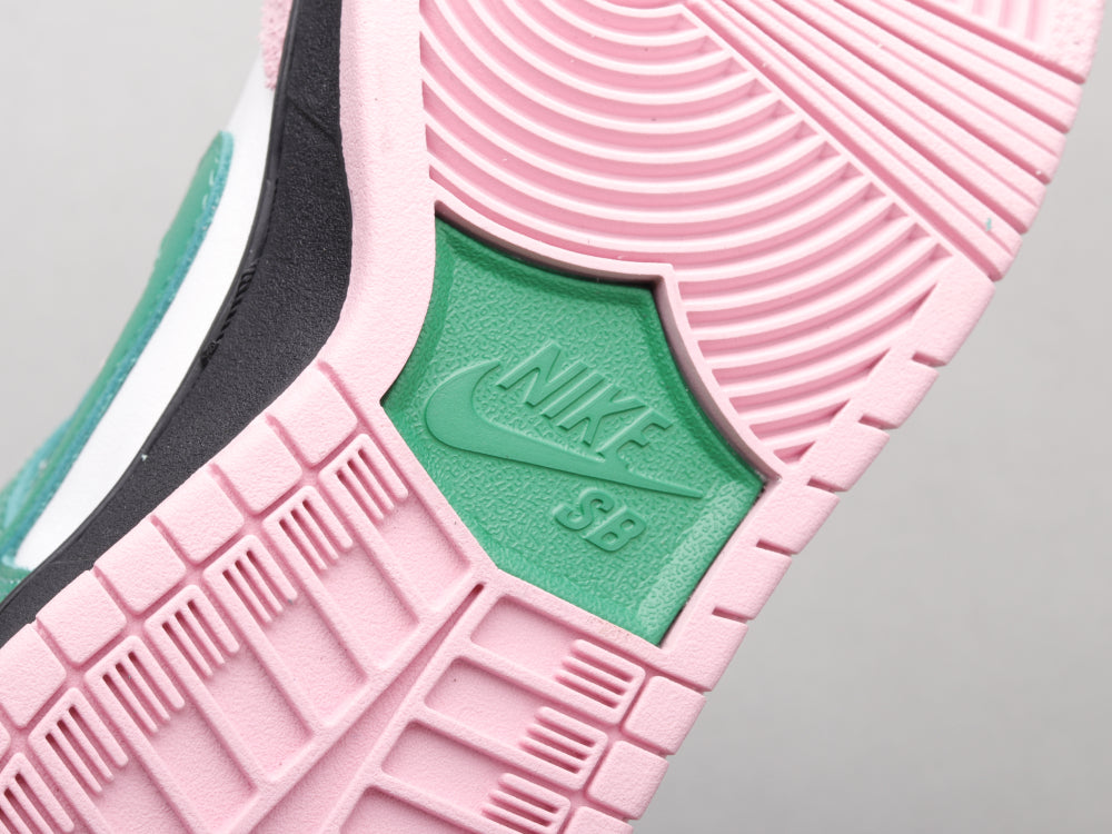 GLM - Inverted Celtic Black Pink Green
