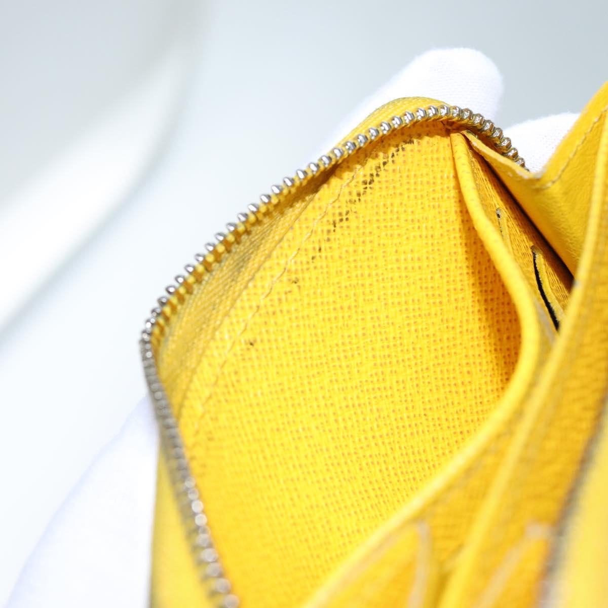 LOUIS VUITTON Epi Zippy Coin Purse Coin Purse Yellow M81227 LV 72097