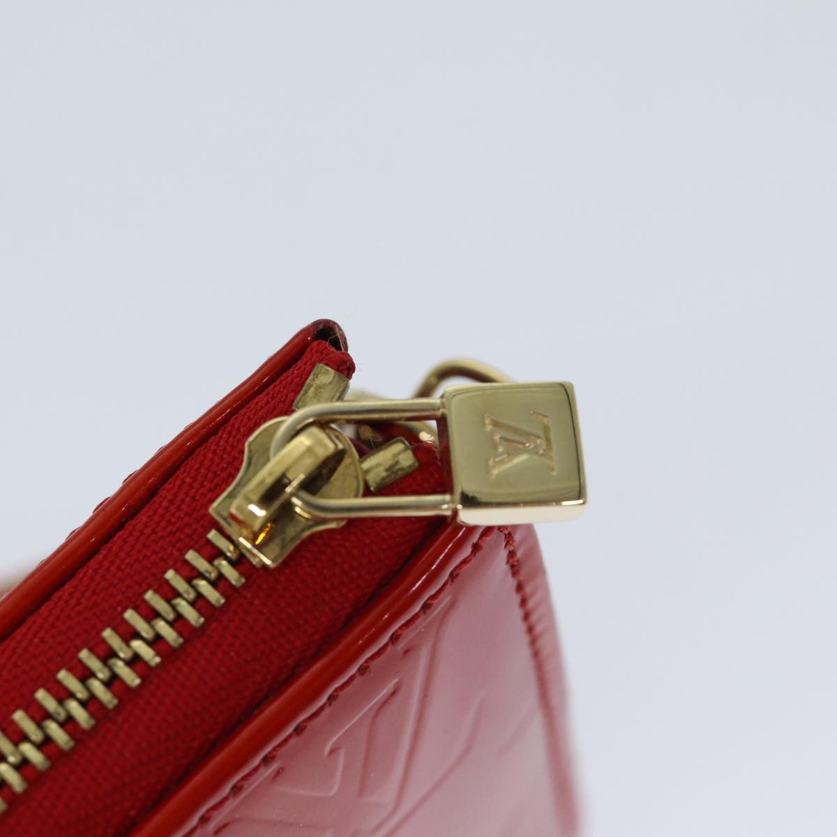 LOUIS VUITTON Monogram Vernis Lexington Accessory Pouch Rouge M91132 72101A