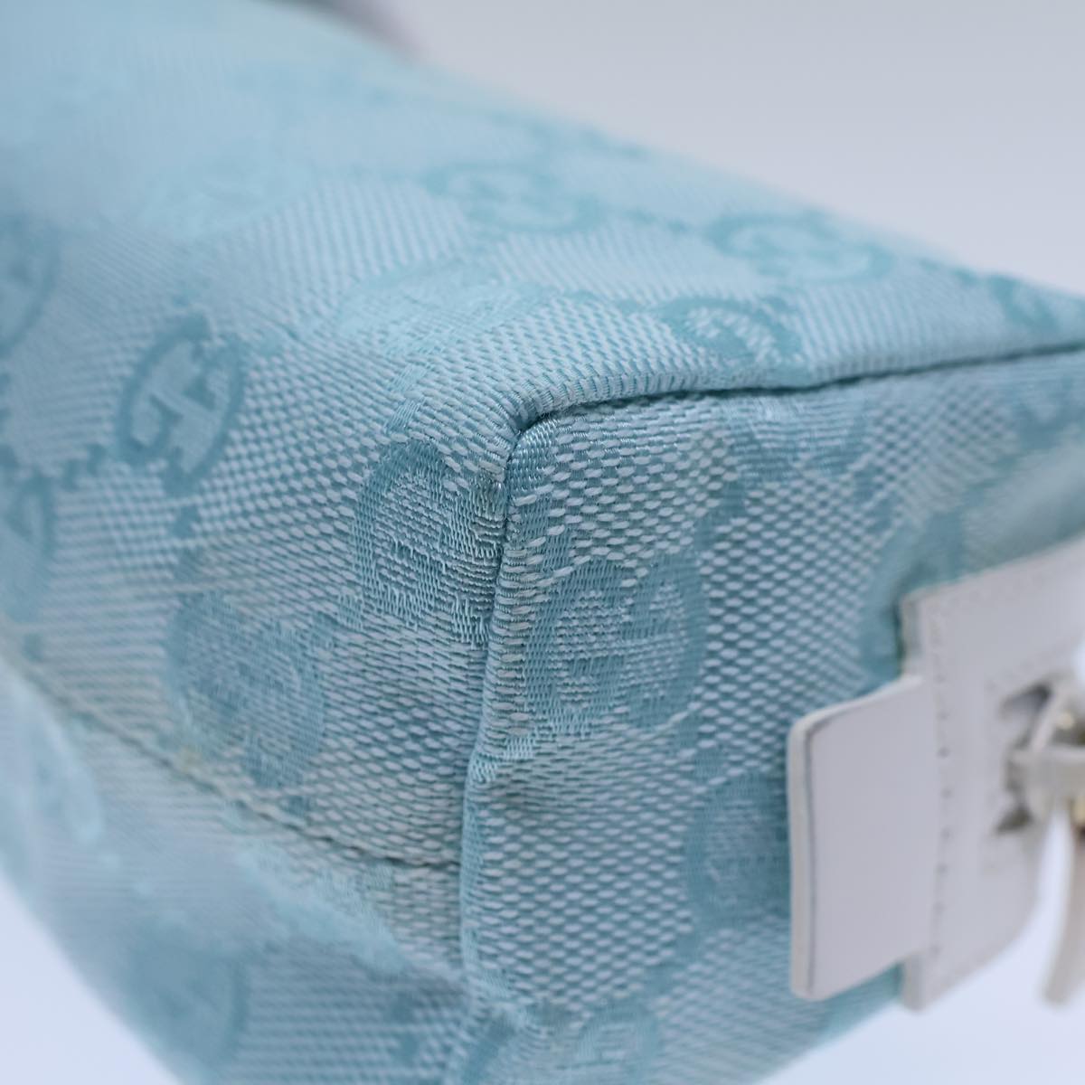 GUCCI GG Canvas Pouch Light Blue 039 1118 72109