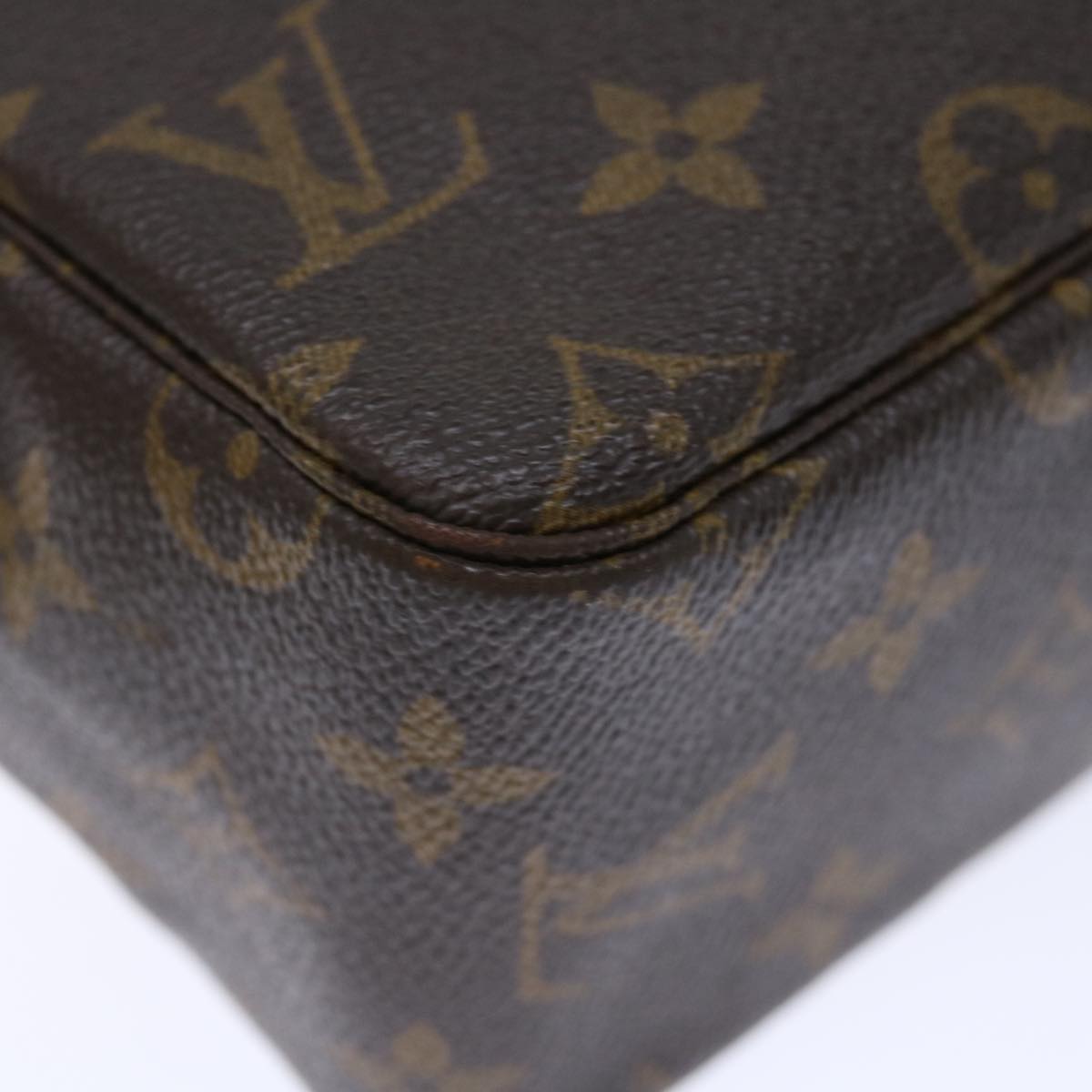 LOUIS VUITTON Monogram Trousse Toilette 28 Clutch Bag M47522 LV 72305