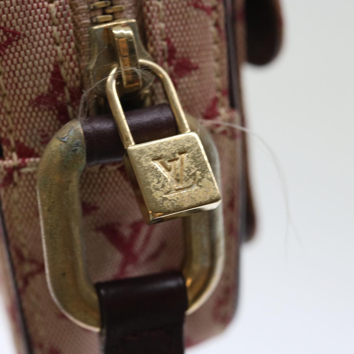LOUIS VUITTON Monogram Mini Juliet MM Shoulder Bag Red M92219 LV 72590