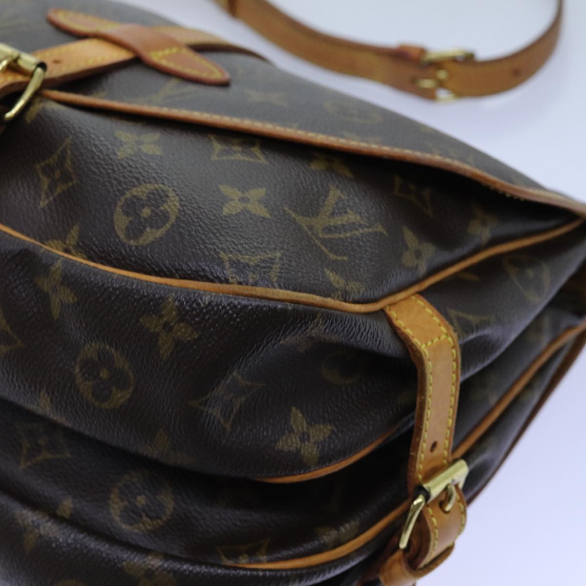 LOUIS VUITTON Monogram Saumur 30 Shoulder Bag M42256 LV 72604
