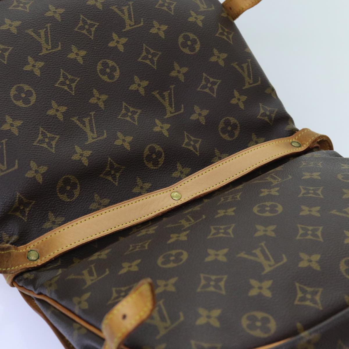 LOUIS VUITTON Monogram Saumur 30 Shoulder Bag M42256 LV 72604