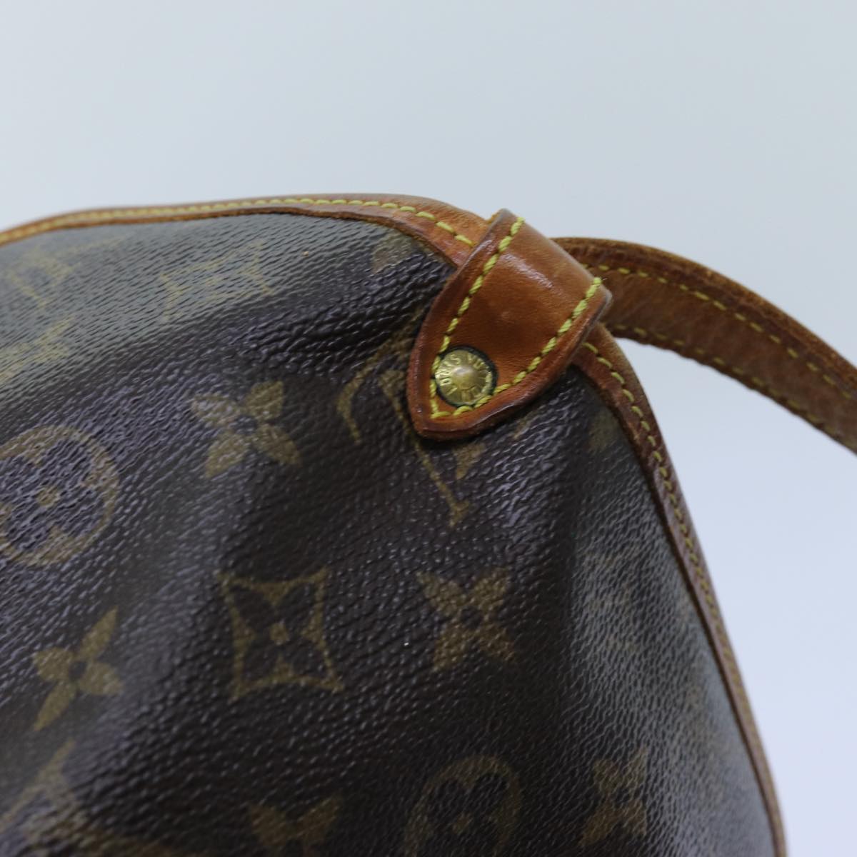 LOUIS VUITTON Monogram Saumur 30 Shoulder Bag M42256 LV 72604