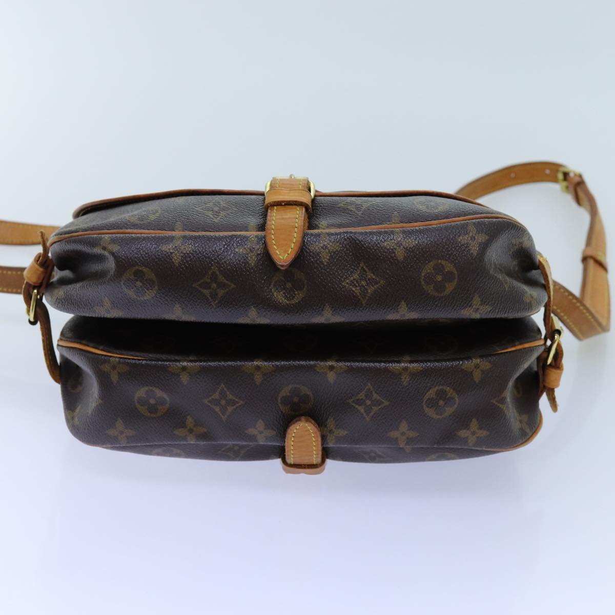 LOUIS VUITTON Monogram Saumur 30 Shoulder Bag M42256 LV 72604