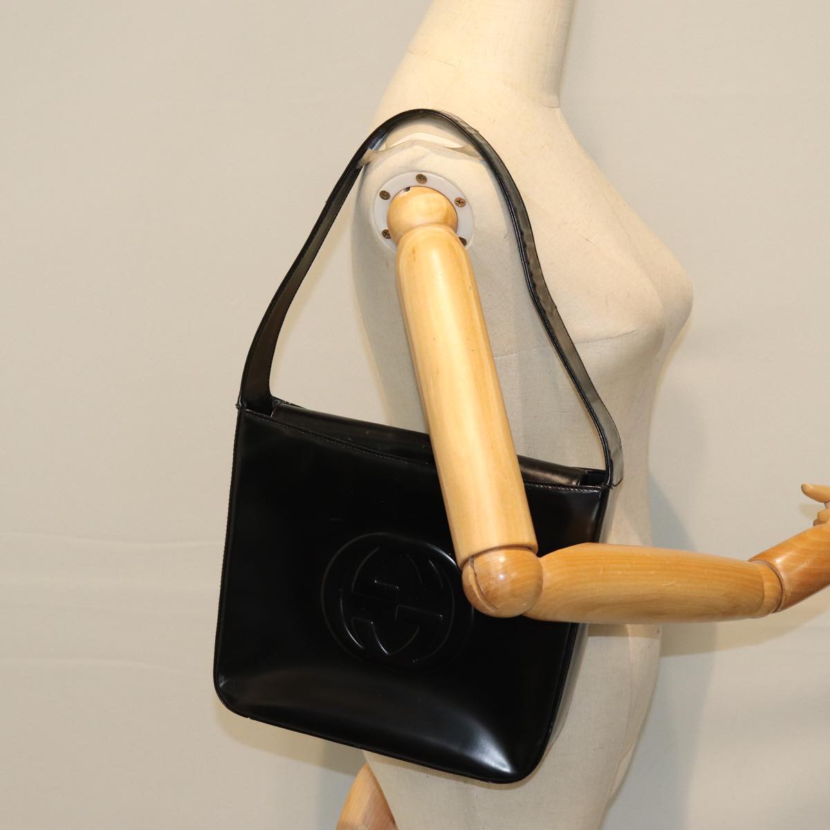 GUCCI Interlocking Shoulder Bag Enamel Black 000 0506 72605