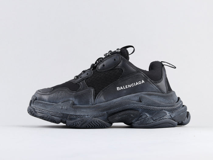 GLM - Bla Triple S Pure Black Sneaker