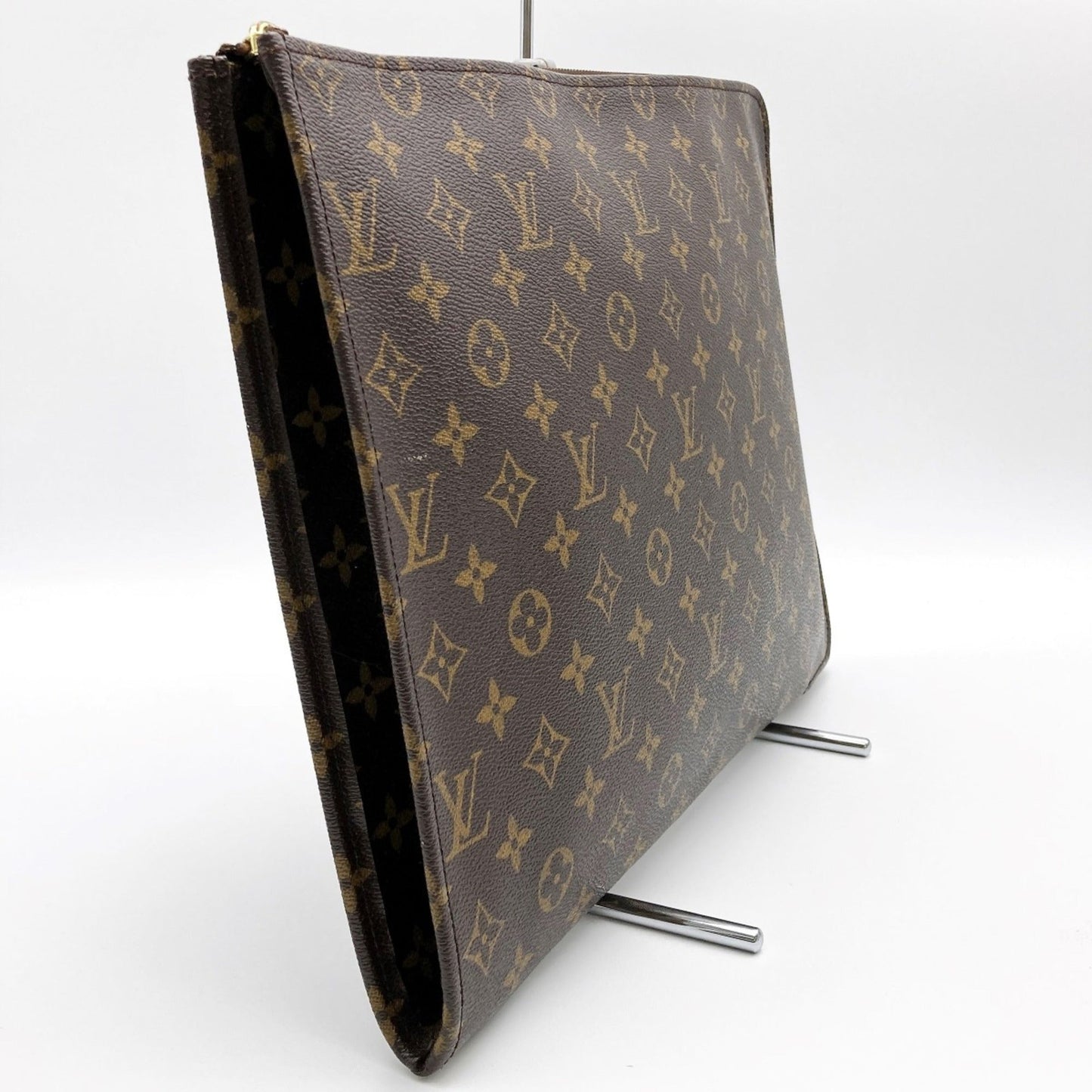 Louis Vuitton Poche Document  Canvas Clutch Bag ()