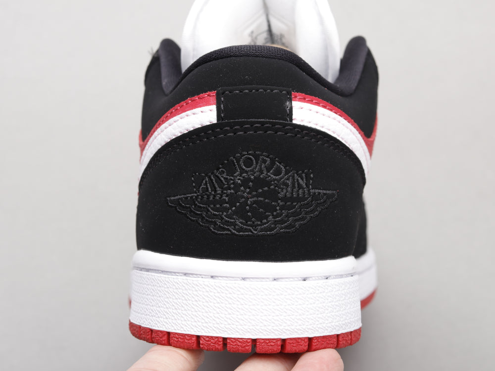 GLM - AJ1 Chicago black and white red