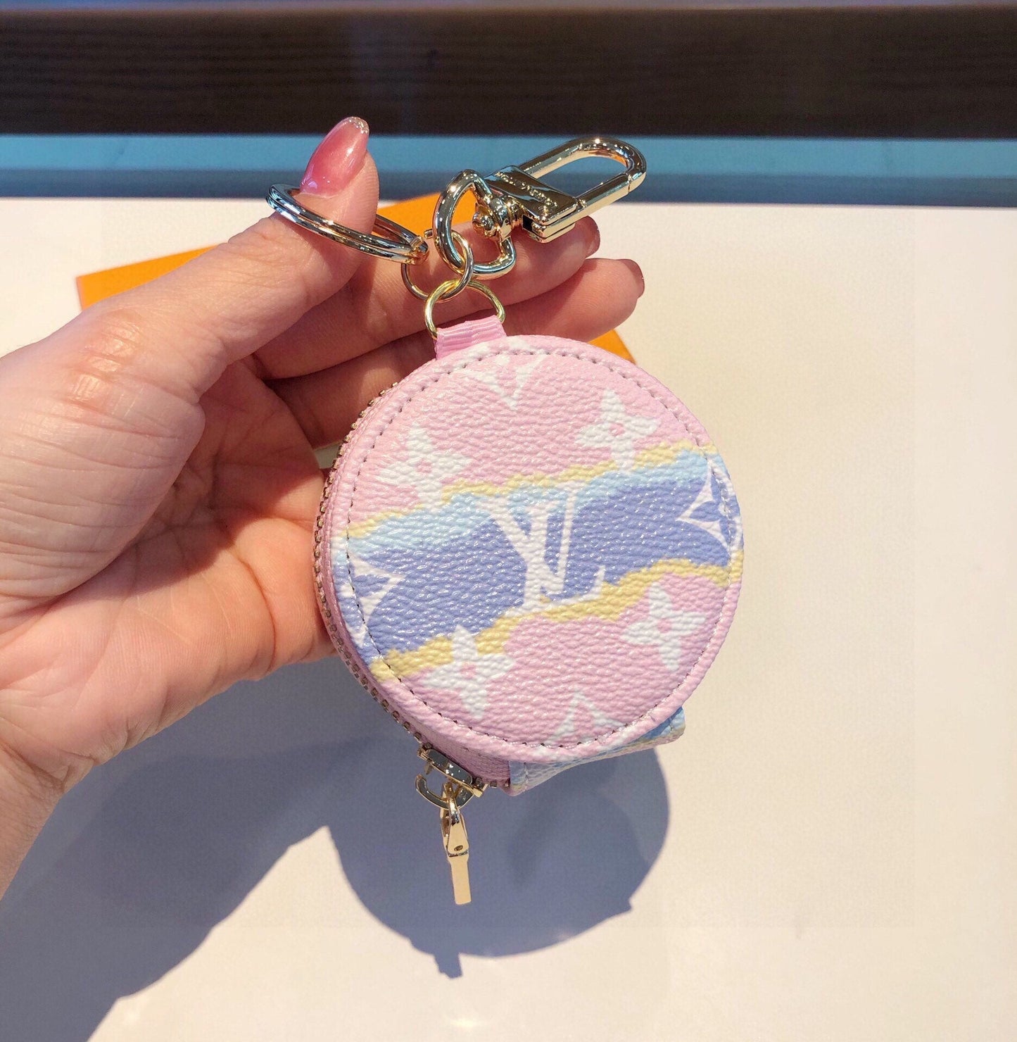 GLM -Top Quality Keychains LUV 061
