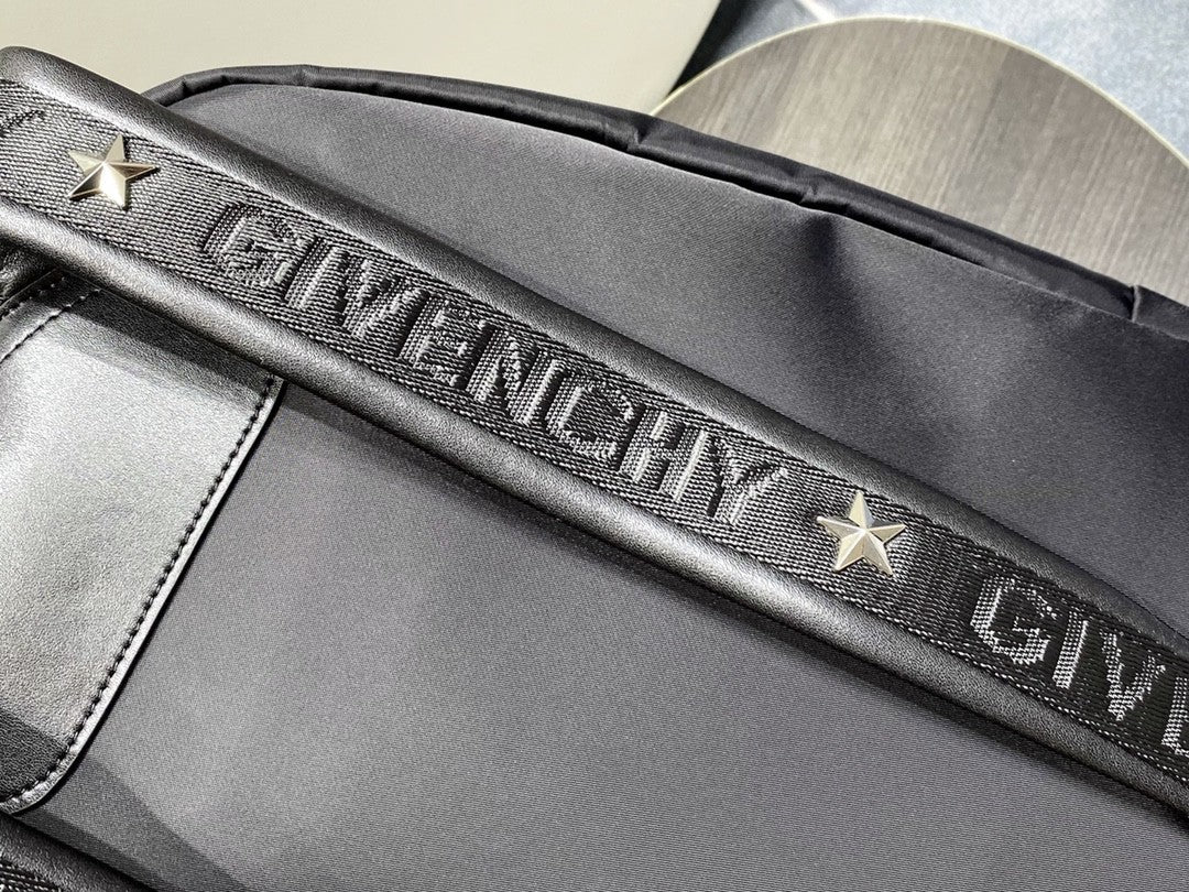 gv Essentiel U Backpack Black For Men, Men’s Backpacks 17in/43cm GVC