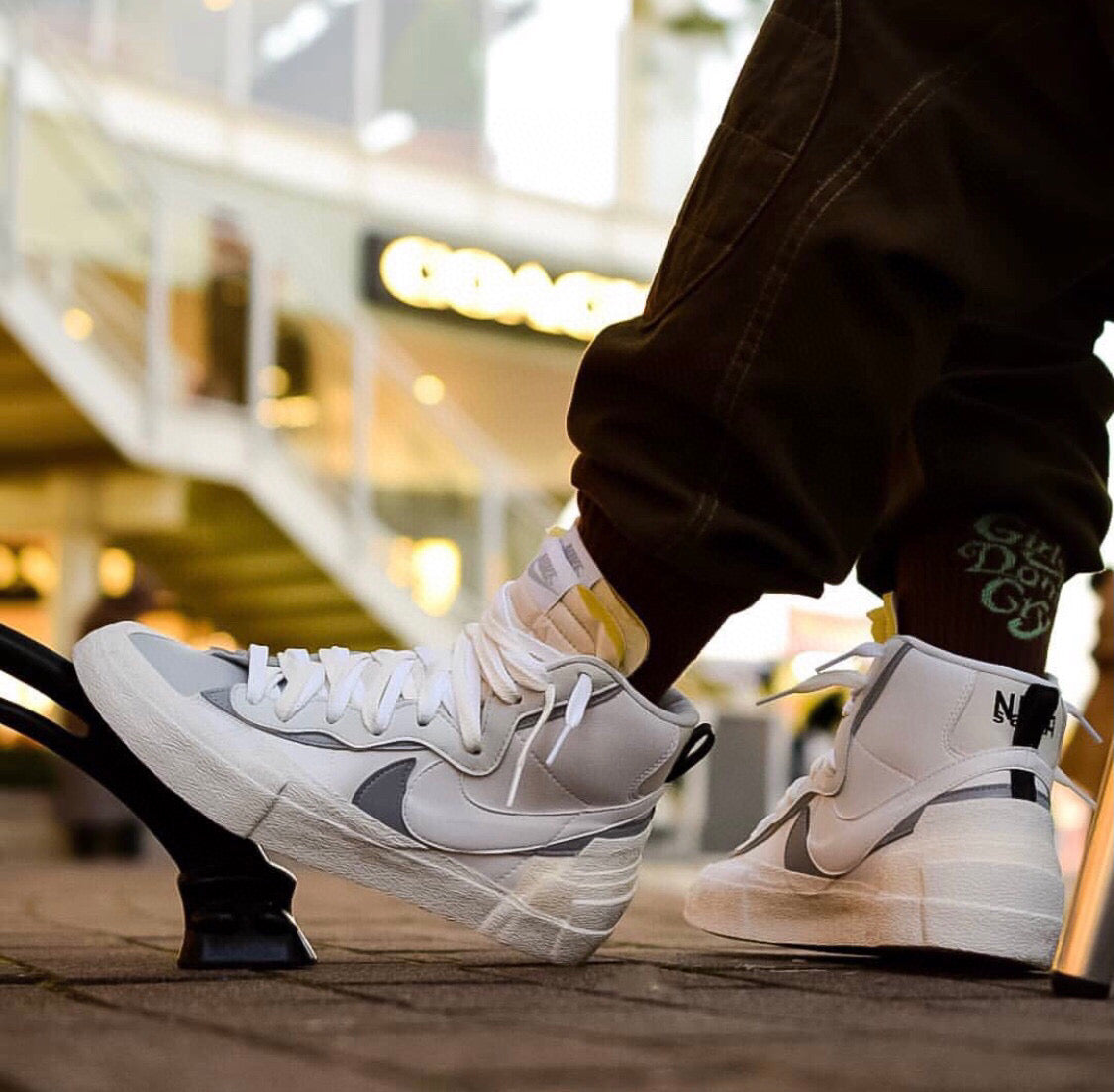 GLM - Sacai x Blazer Mid Off-White