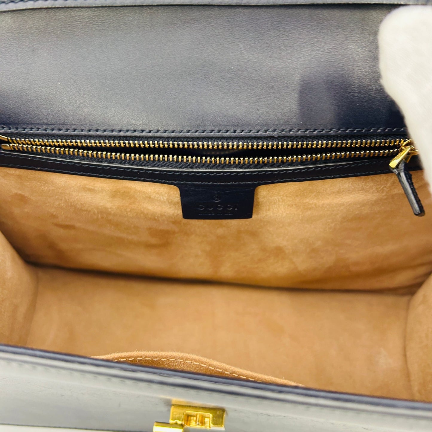 Gucci Leather Sylvie Medium Top Handle LA23384