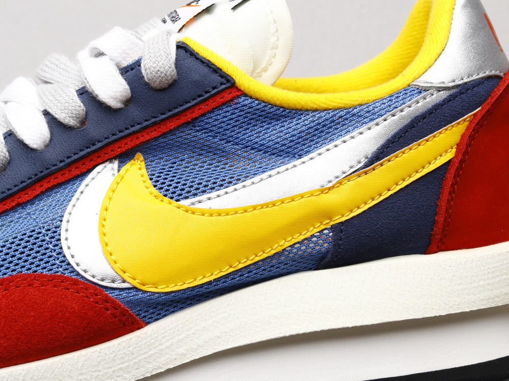 GLM - NKE Waffle red and blue