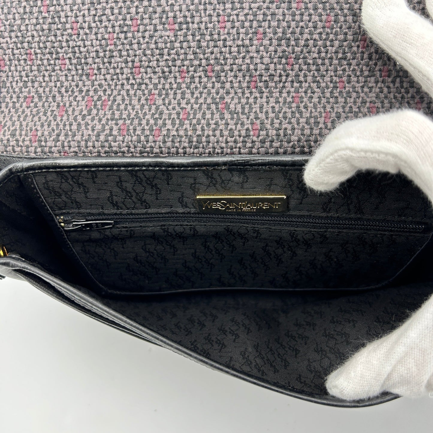 Saint Laurent Vintage Flap Bag YVEAE707