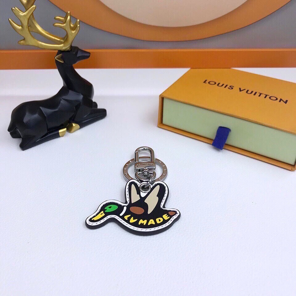 GLM - Top Quality Keychains LUV 011