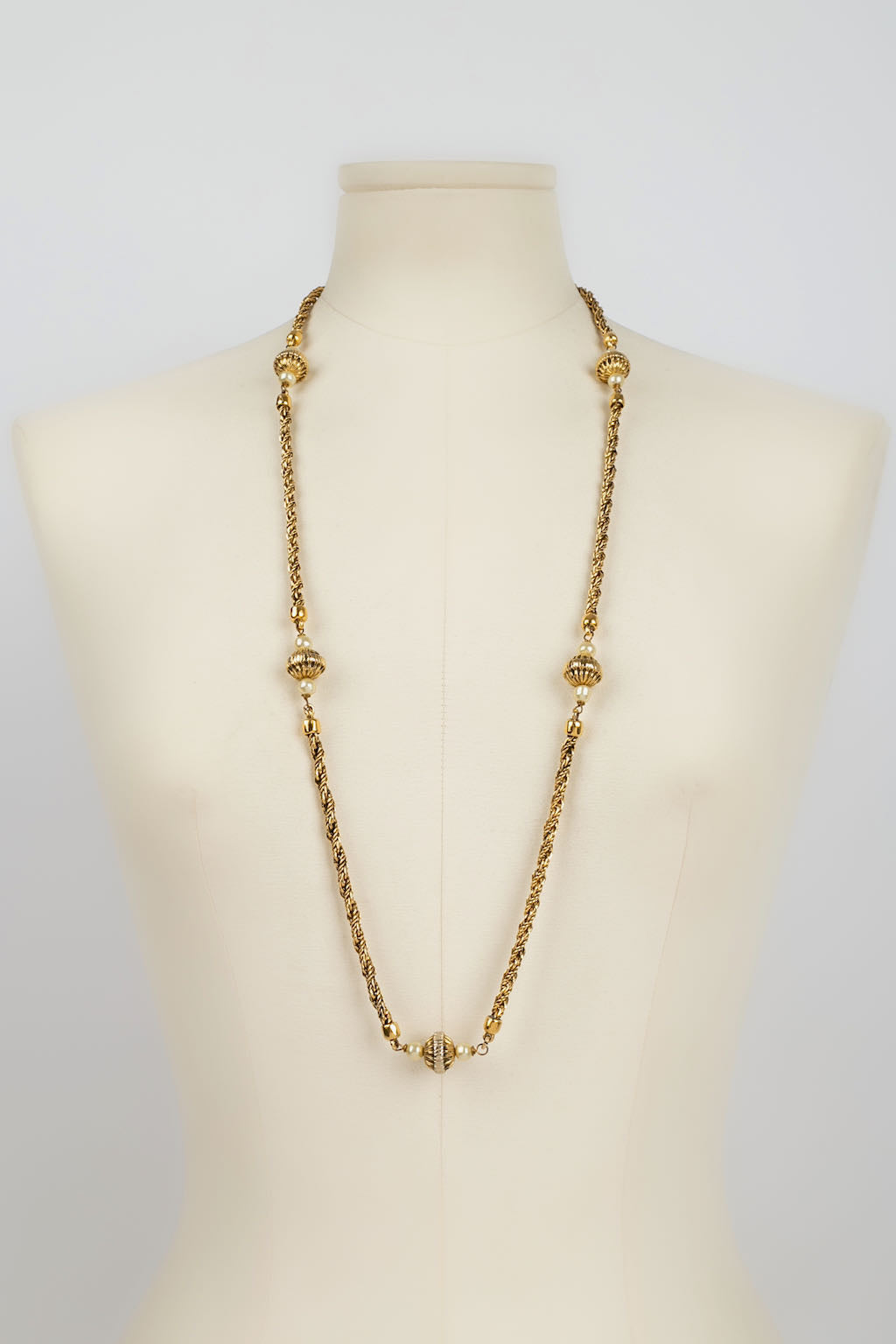 Collier dorÃƒÆ’Ã‚Â© Chanel 1984